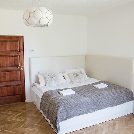 Apartment Nearto Old Town Na Ustroniu Street Krakau Buitenkant foto